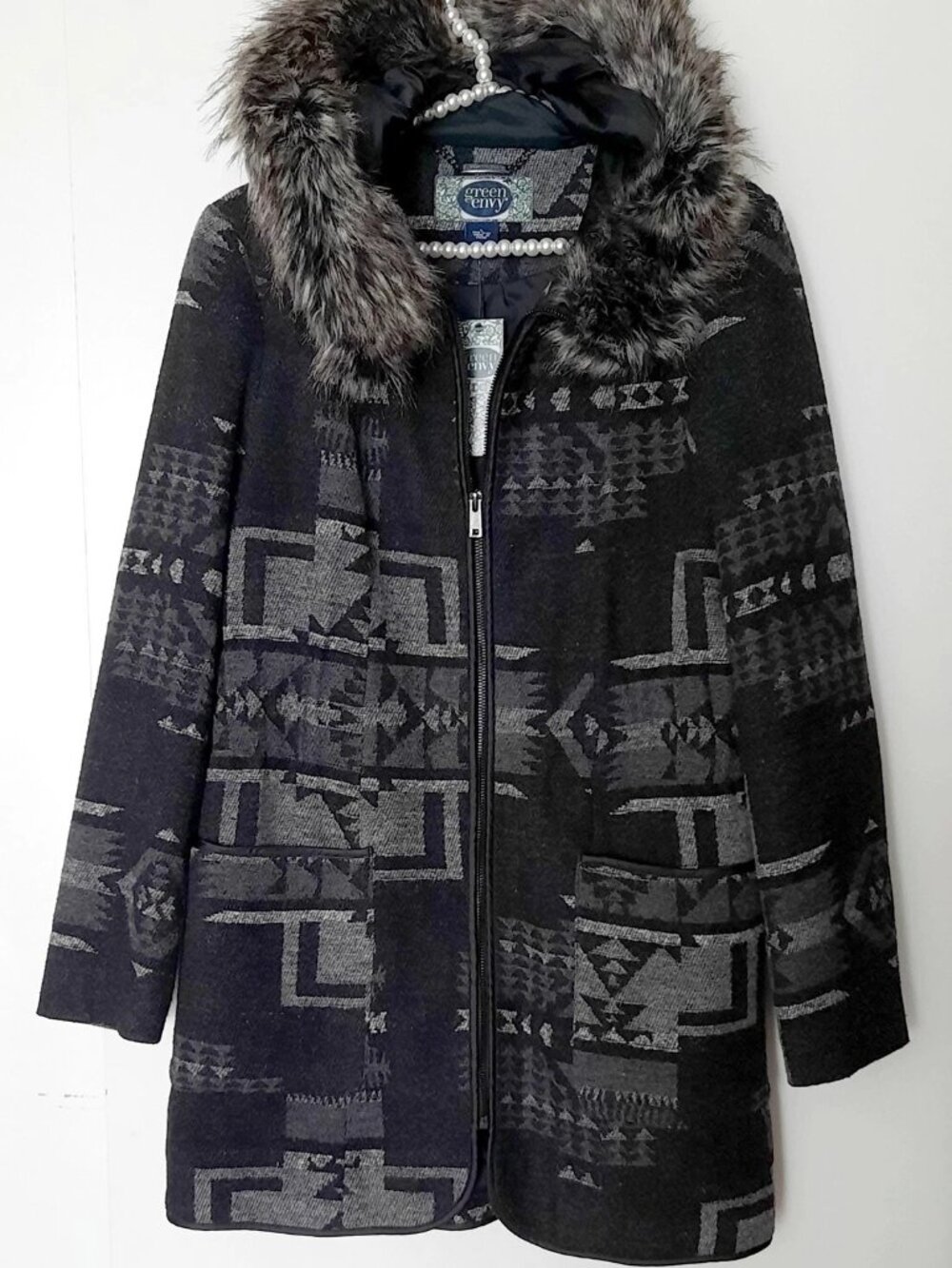 Green Envy Gray Aztec/Tribal Print Faux Fur Collar Hooded Jacket Size Large NWT